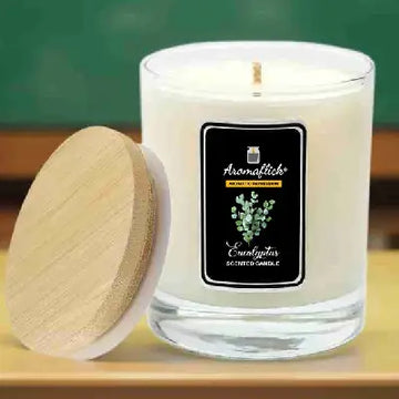 Eucalyptus Scented Candle in Glass Jar – Clean & Calming Aroma